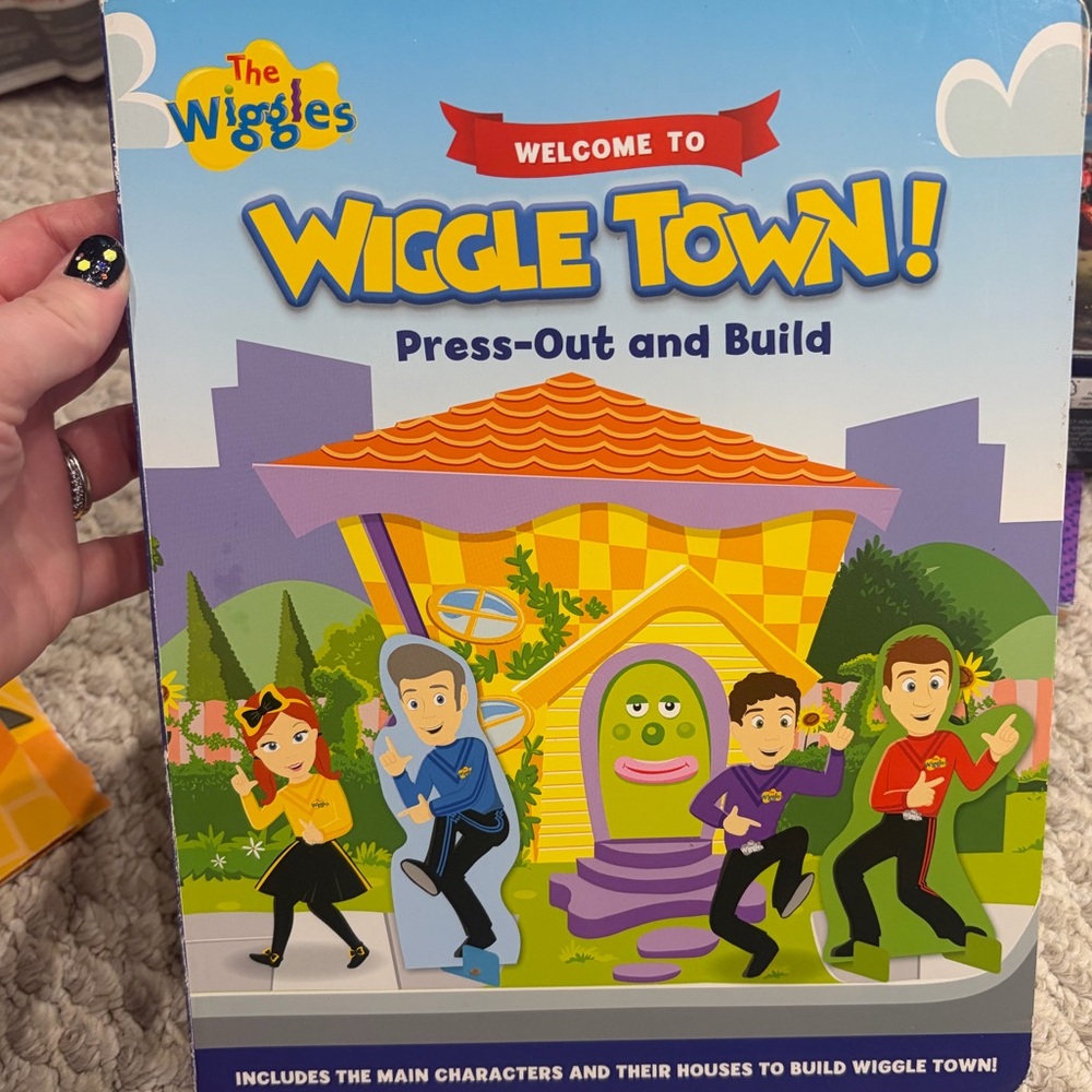 Wiggle Town Press-Out and Build Kids Book